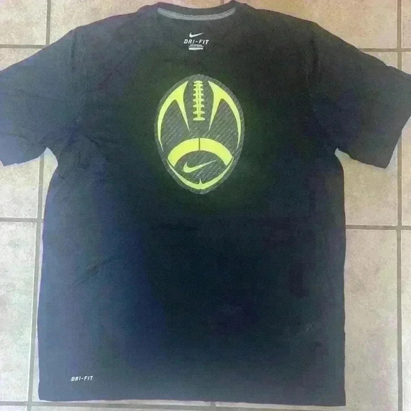 Nike Dri-Fit Football Graphic Short SleeveTee Black Size Large. - Picture 3 of 6
